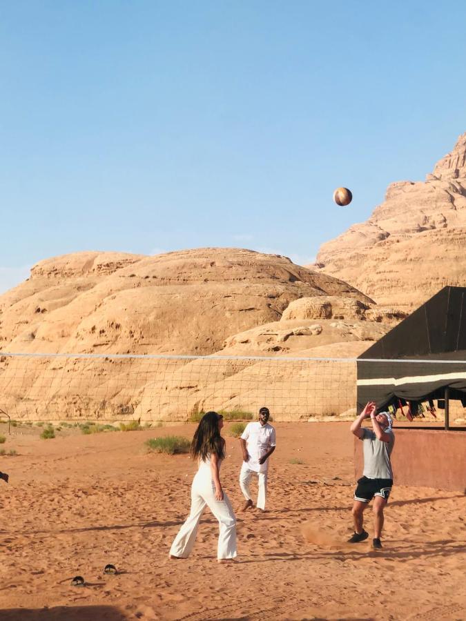 Flowers Rum Camp Wadi Rum Exteriör bild